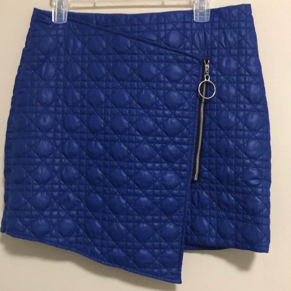 ASOS Dresses & Skirts - Unique ASOS Skirt Faux wrap Quilted 10 Like New!
